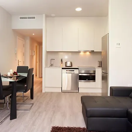 Apbcn Eixample Center *